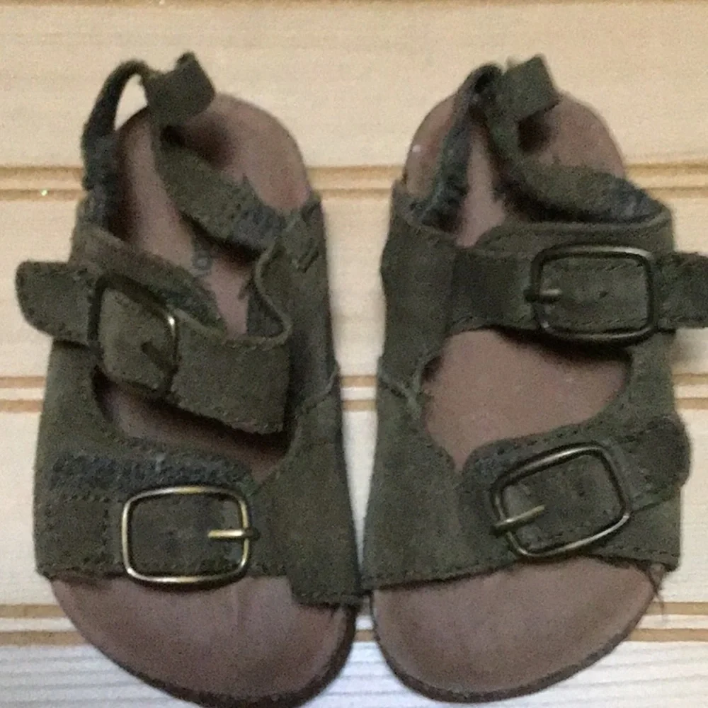 Baby Gap Olive Green Suede Buckle Velcro Strap Sandals